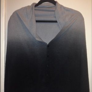 4 for 20 💰💰💰💰Grey ombré shawl